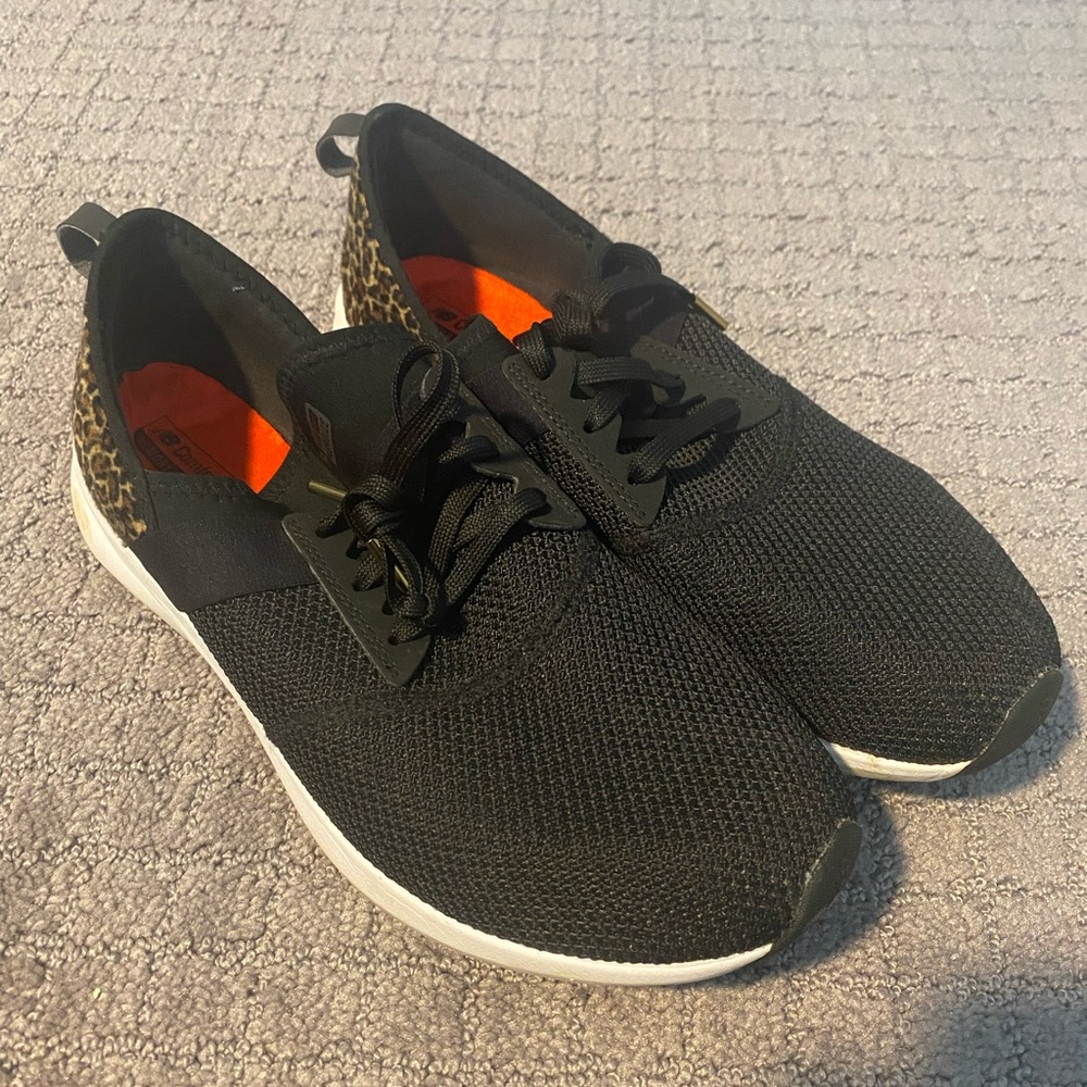 Women’s new balance comfort black and leopard size 11 sneaker